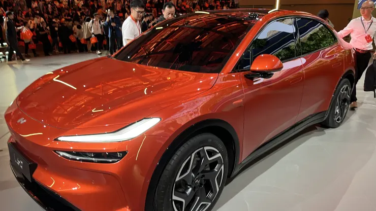 Tesla Chinese rival Nio launches a new brand and car that undercuts the Model Y by $4,000